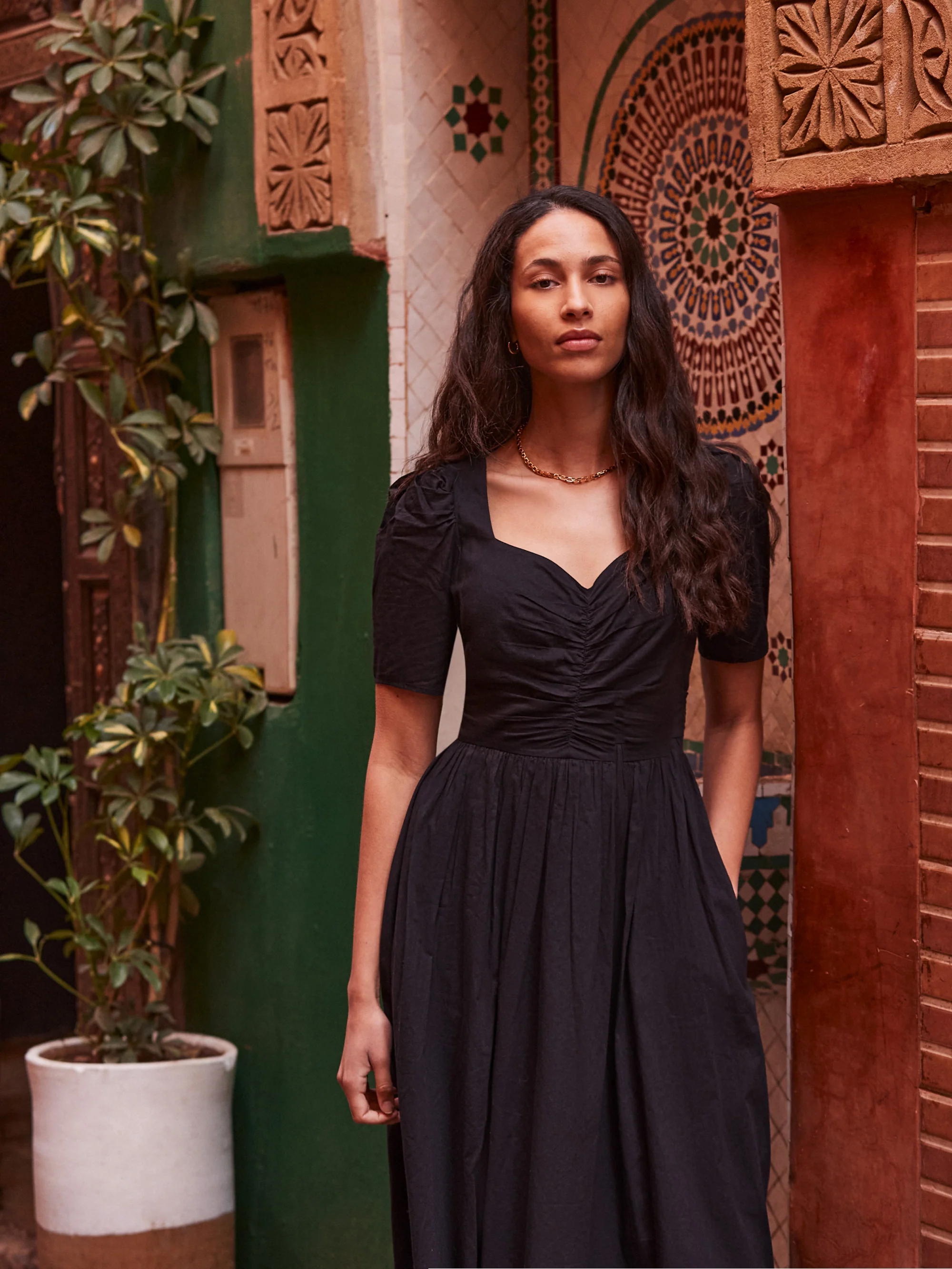 Black Sweetheart Neckline Cotton Voile Midi Dress